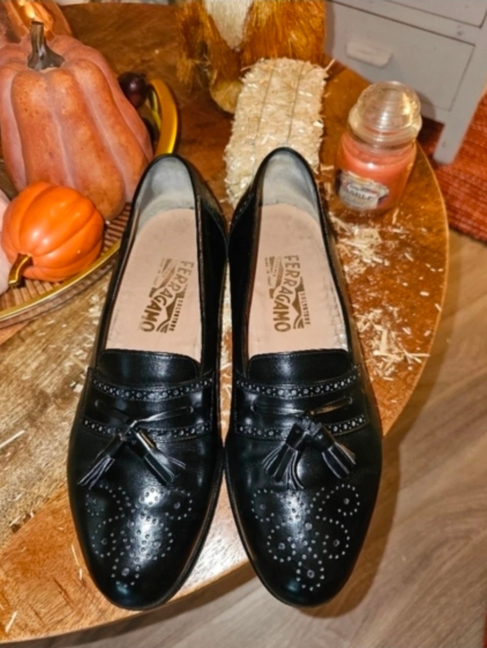 SALVATORE FERRAGAMO Beautiful Black Tasseled Slipons 7EE EXCELLENT!